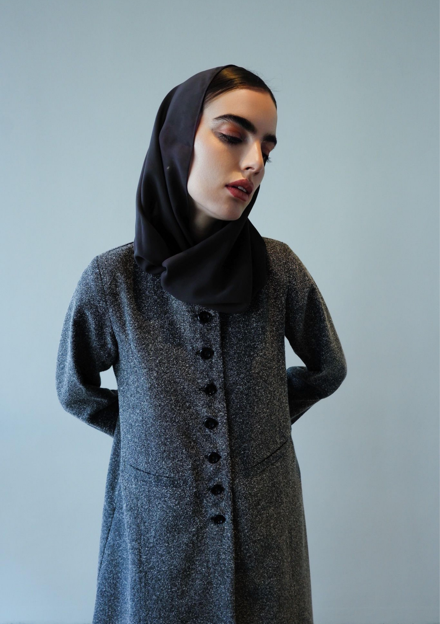 STRUCTURED LINE IN BLACK