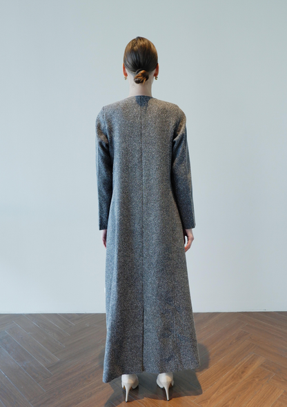 STRUCTURED LINE IN BLACK